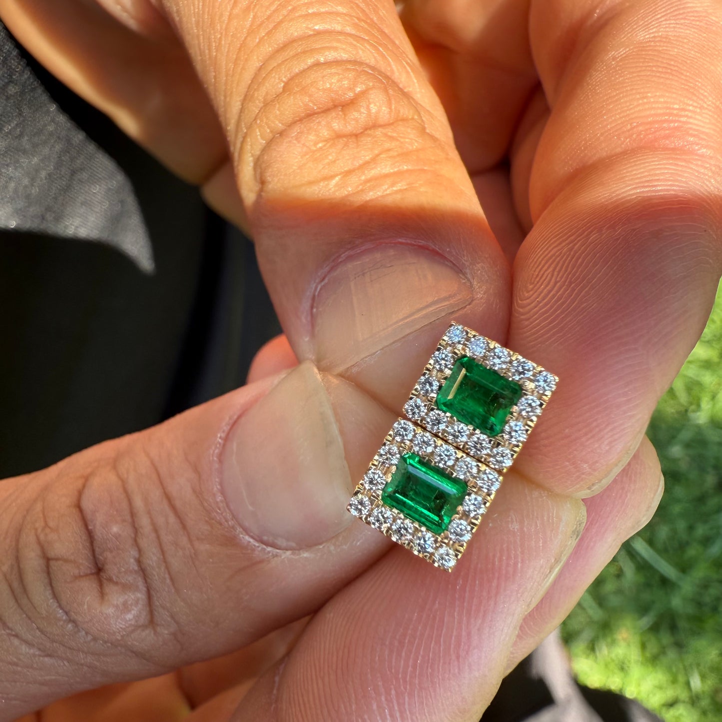 High-Quality Square Colombian Emerald & Diamond Earrings – 0.55 ct | 28 Diamonds | 18K Gold