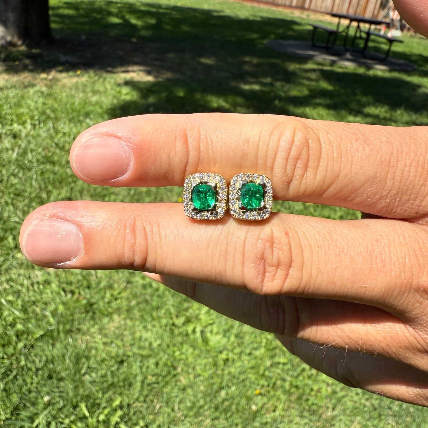 High-Quality Semi-Square Colombian Emerald & Diamond Earrings – 1.02 ct | 36 Diamonds | 18K Gold